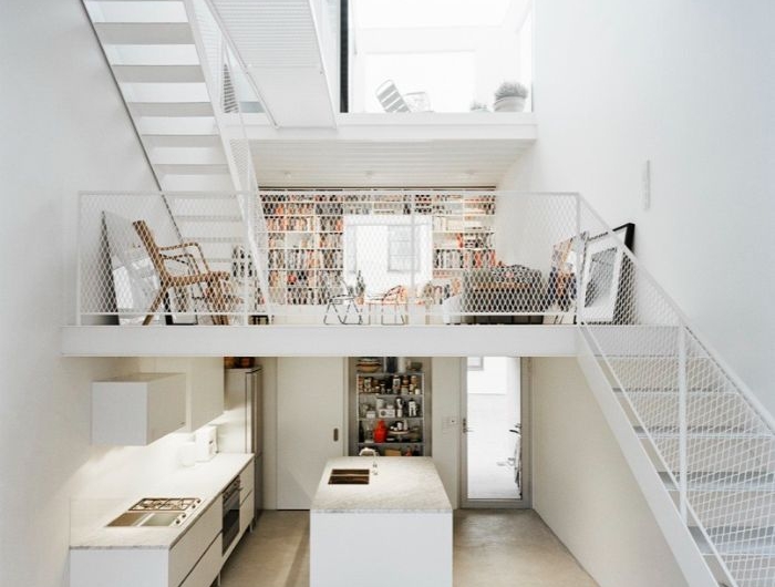 exemple amenagement dessous escalier cuisine blanche avec ilot central escalier blanc desinf appartement moderne