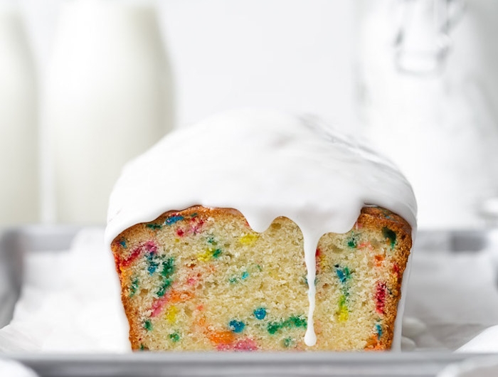 idée de gateau facile et beau aux bannaes et glacage pour la fete de maman