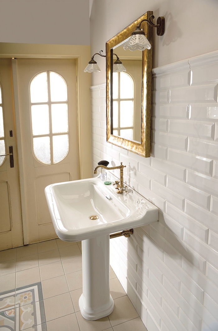 miroir doré rectangulaire décoration maison de campagne chic lavabo sur pied robinet or