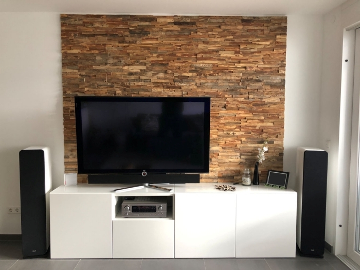 mur de parement derriere tv décoration salon blanc avec accents nature design intérieur aménagement
