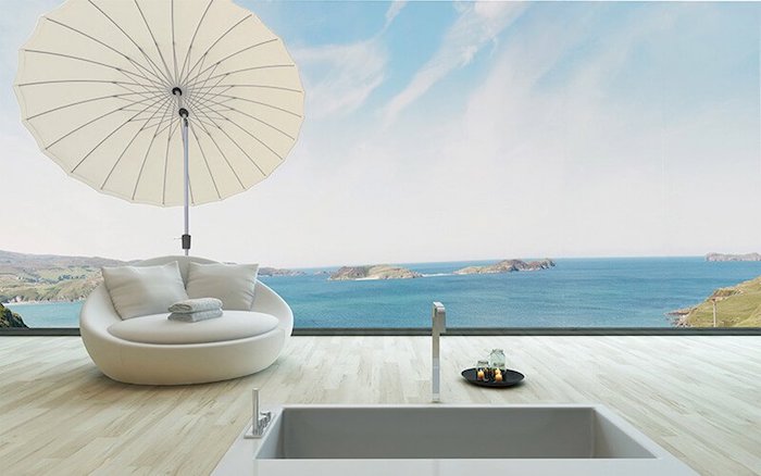 parasol rond carré ou rectangulaire pour une terrasse e n bois avec canapé blanc et jaccuzzi vue sur la mer