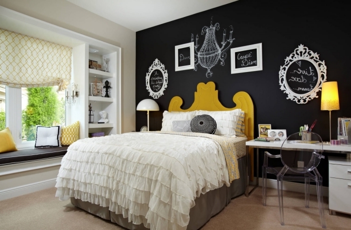 peindre une chambre en deux couleurs peinture ardoise tête de lit bois peinture jaune accents déco