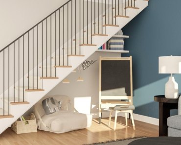 peinture bleue aménagement sous escalier ouvert tapis frange gris escalier bois et fer lampe blanche