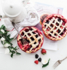 préparation dessert facile maison tarte aux fraises pate feuilletée confiture de fruits rouges maison