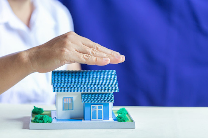 meilleure assurance habitation comment la choisir idée maison protégée d une main