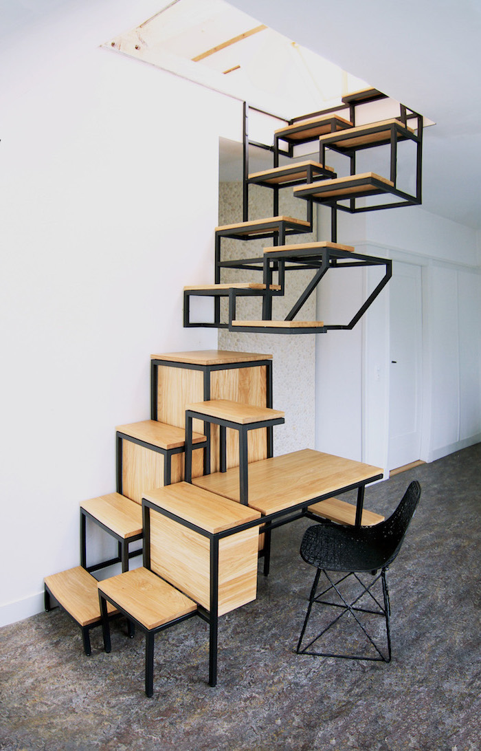 escalier avec rangement en bois et métal étagères et espace de travail