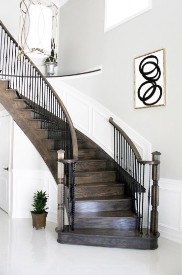 peinture pour escalier en bois murs en blanc et gris lustre et peinture de luxe