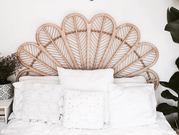 tete de lit bohème beige en macramé linge de lit blanc et mur blanc style épuré