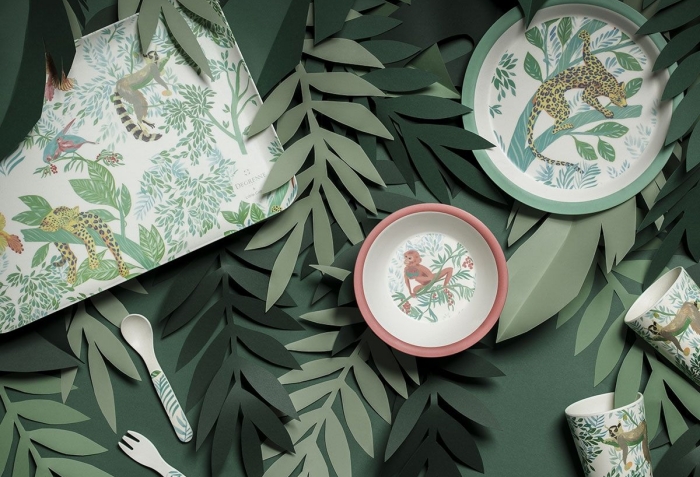 vaiselle enfants motifs animaliers décoration table feuille en papier vert produits cuisine degrenne déco de table au top