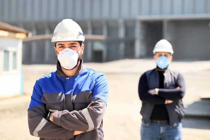 btp chantiers trouver periode de crise ouvriers de chantier aux masques