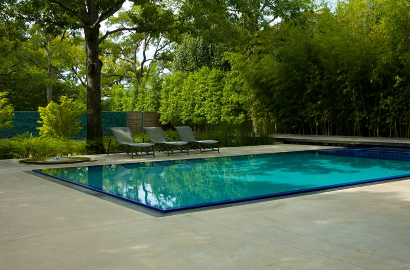 aménagement paysager autour d une piscine une piscine dans le jardin