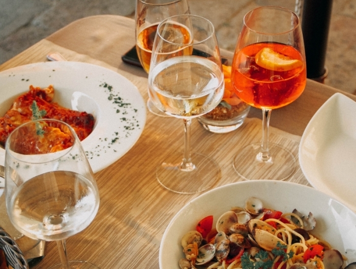 apero italien table diner romantique été fruits de mer sauce tomate