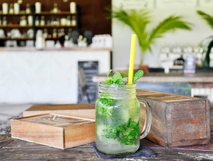 comment faire un mojito sans alcool jar cocktail verre feuilles menthe