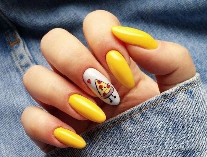 couleur ongles en gel jaune vernis manucure avec dessin pizza vernis de base blanc