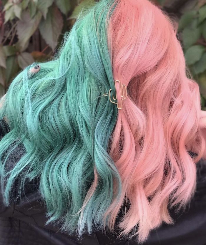 exemple de coloration cheveux moitié rose moitié vert couleur cheveux tendance 2021