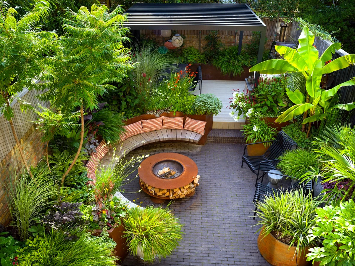 idee original amenagment de jardin pour un espace pour le feu verdure sans pelouse