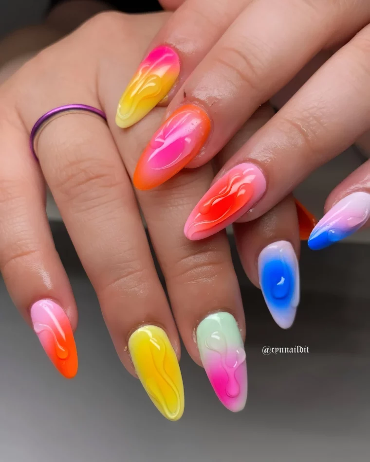 ongles multicolores fluo aura nails effet eau degrade neon