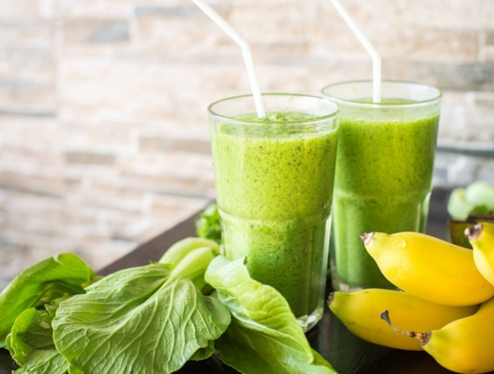 boisson energisante maison smoothie vert à la banane