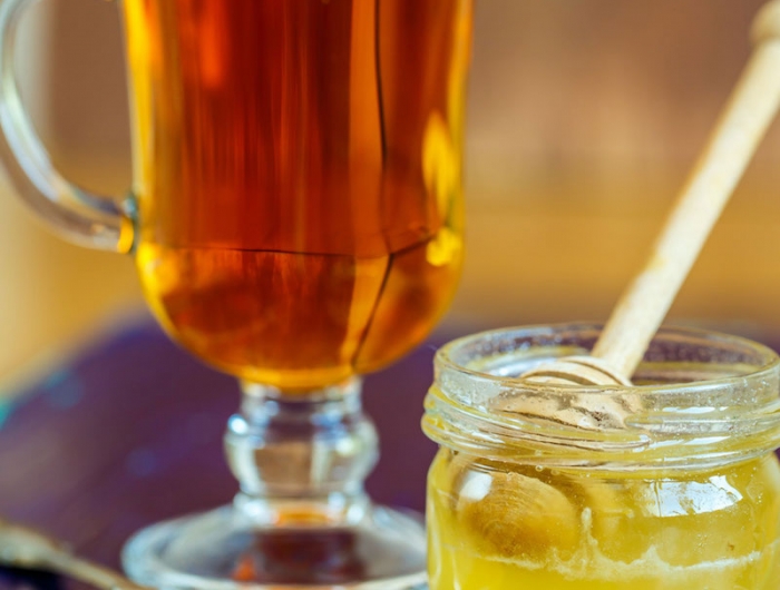 comment utiliser le curcuma avec du miel en boisson