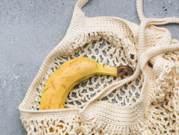 insomnie remede miracle un banan dans un sac tricoté