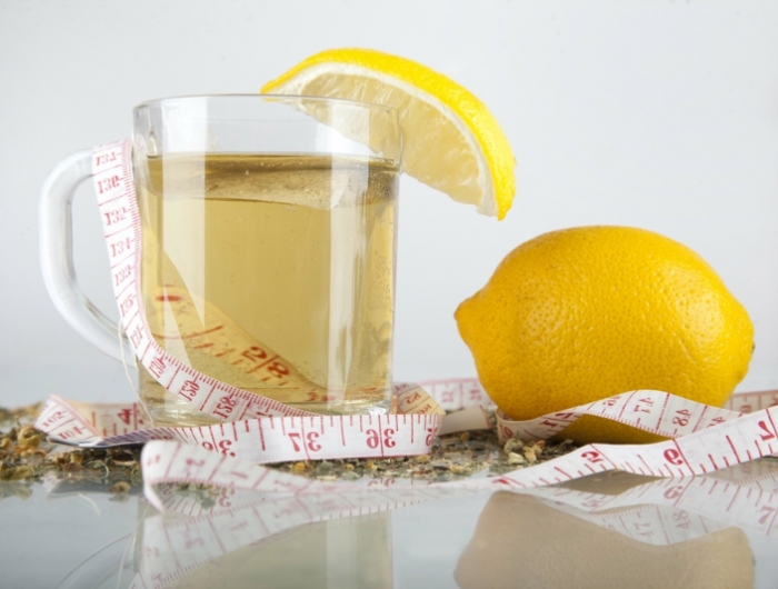 le citron fait il maigrir un verre d eau avec une tranche de citron et un mètre