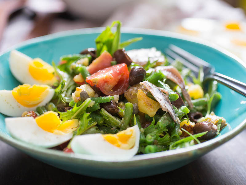 recette salade nicoise d anchois oeufs tomates olives roquette