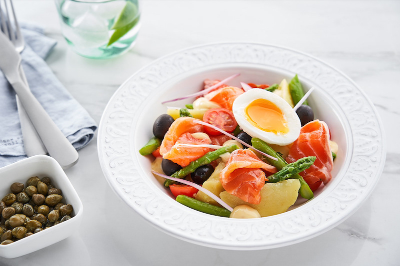 light and original mix salad of salmon and green beans with egg