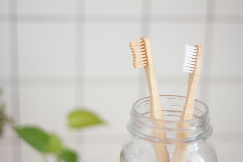 blanchir ses dents naturellement brosse dent bambou