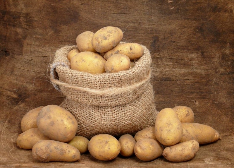 comment conserver des pommes de terre épluchée pommes de terres crues dans un sac
