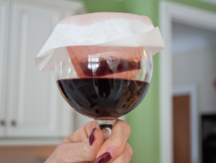 comment ouvrir une bouteille de vin sans tire bouchon filtrer le vin