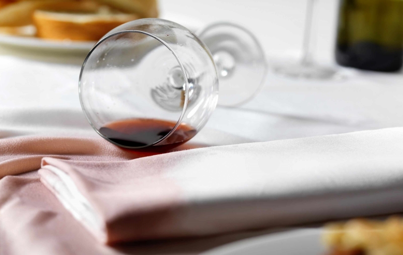 astuces pour enlever tache de vin sur nappe conseils éviter tache