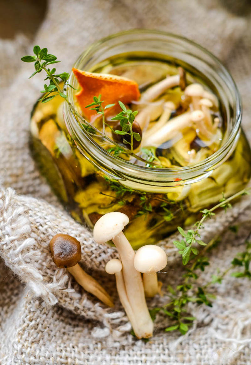 conservation champignons à l huile dans pot en verre idée que faire avec champignons