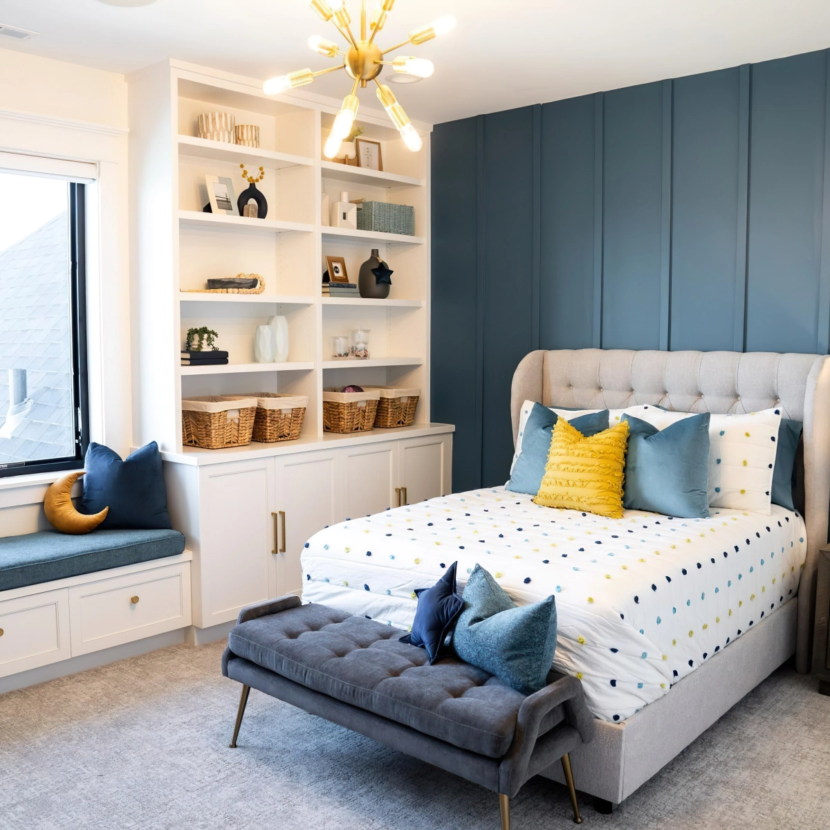 deco chambre ado mur d accent peinture bleu fonce tete de lit boutonne gris