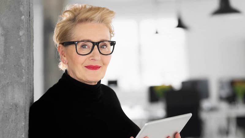 idée coupe de cheveux pixie coupe courte effilée femme 60 ans