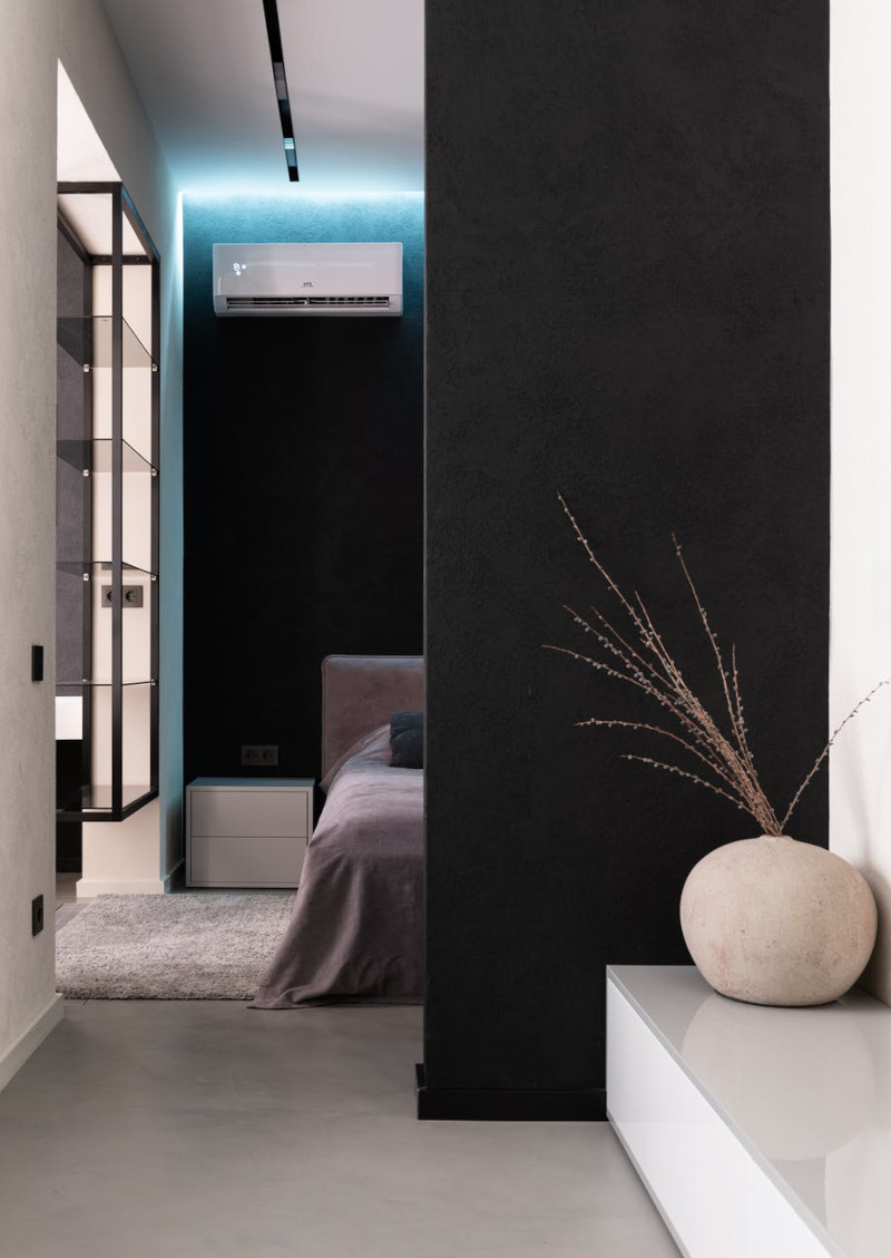 amenagement petit espace décorer une chambre au style moderne mur noir