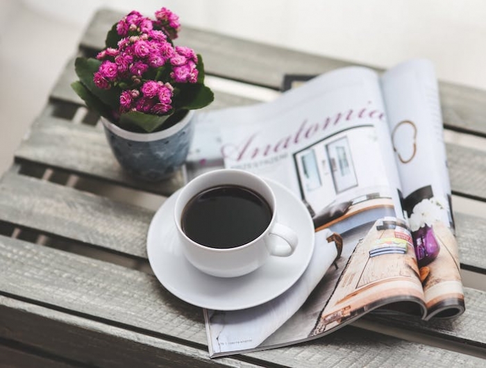 café et fleurs records et histoire du café magazine