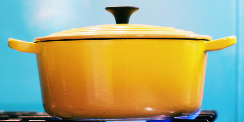 comment nettoyer une casserole brûlée d une manière impeccable avec des produits naturels