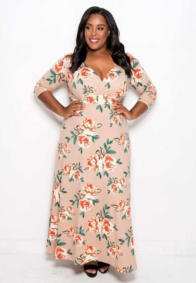 how do you dress when you are round with a v-neckline tummy-length floral dress