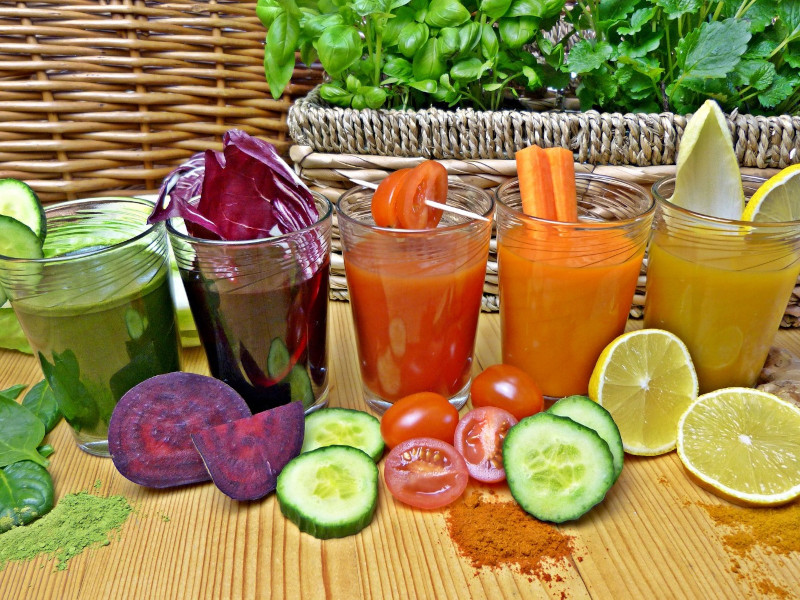 cure detox jus de fruits et de légumes pour détoxifier le corps naturellement
