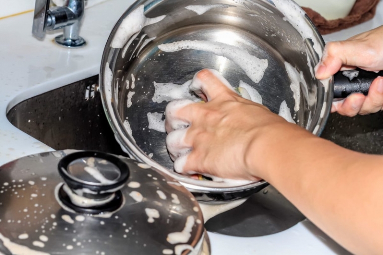 Nettoyer Les Casseroles En Inox