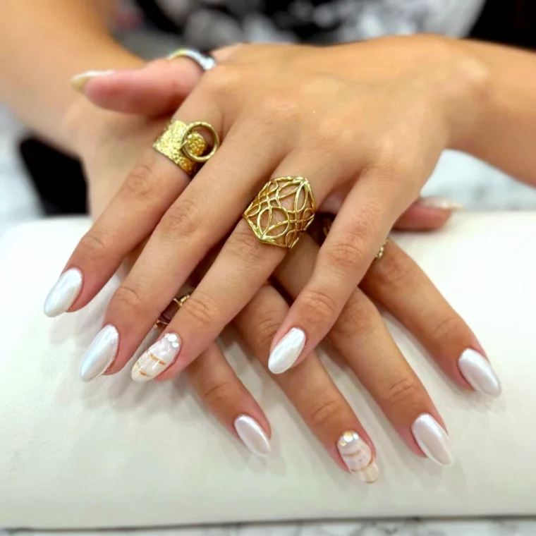 tendance manucure moderne ongles blancs