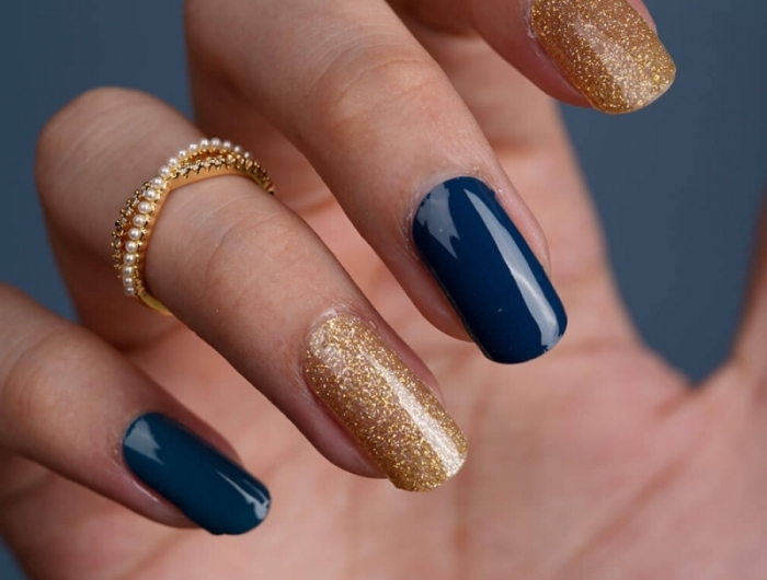 vernis bleu nuit glitter doré ongles fetes de fin d année