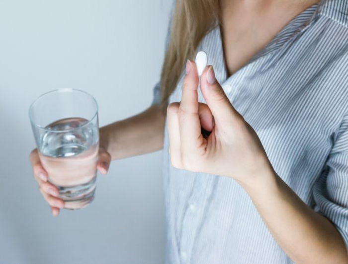 comment enlever la douleur des regles prendre une pilule blanche