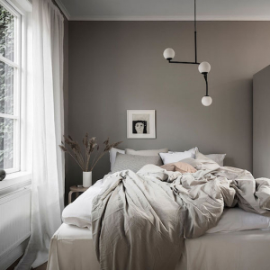 Le gris dans la déco de la chambre à coucher : notre guide complet