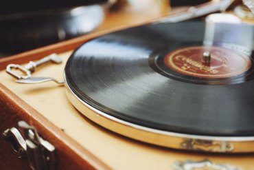 faire une surprise à son amoureux sans argent gramophone ancien