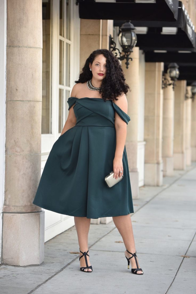 trendy look for curvy women dress with bare shoulders