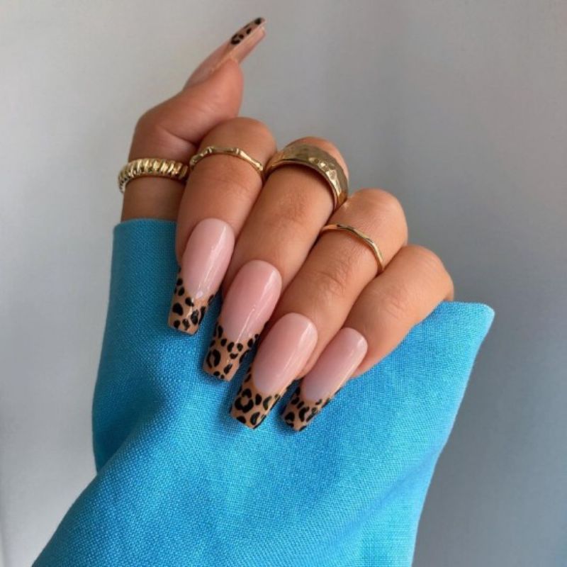 motif leopard dessin ongles french bouts colorés originaux