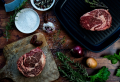 Décongeler de la viande : les méthodes les plus efficaces et saines