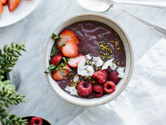 recette acai bowl aux fruits bol de smoothie santé petit déjeuner dététique