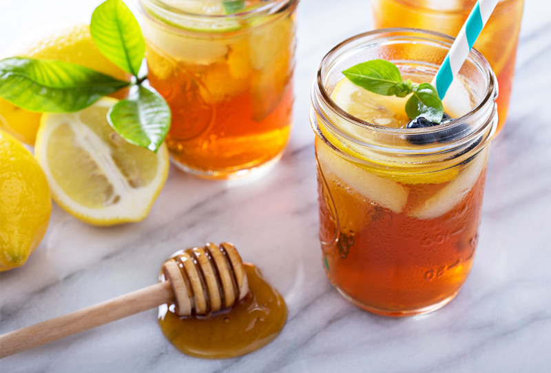 boisson anti fatigue maison a base de miel et de citron